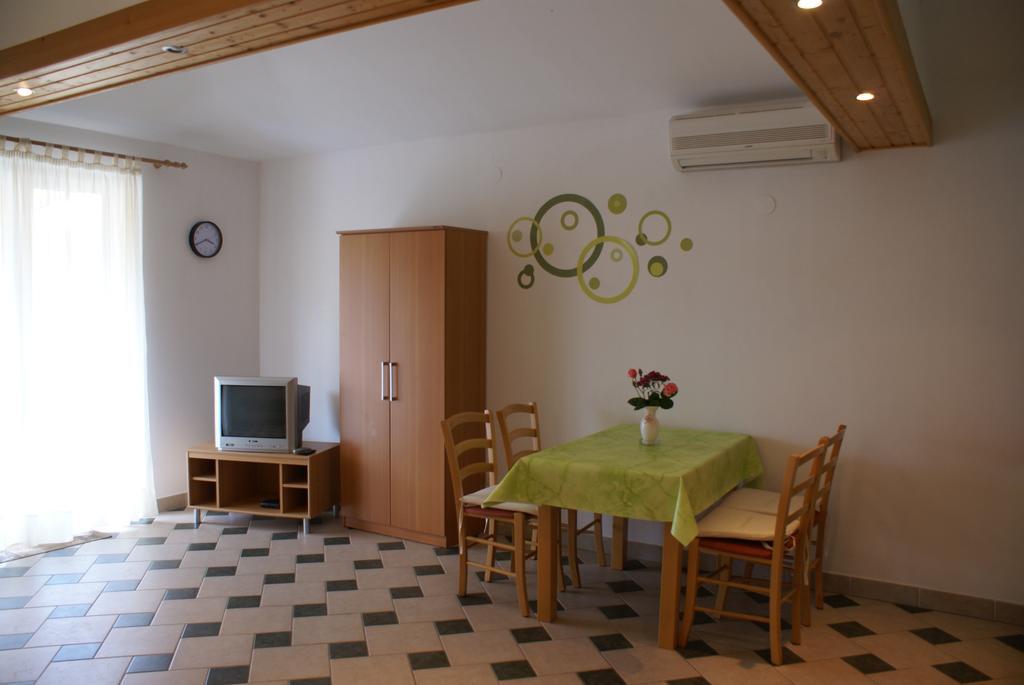 Apartments Robert Порат Экстерьер фото