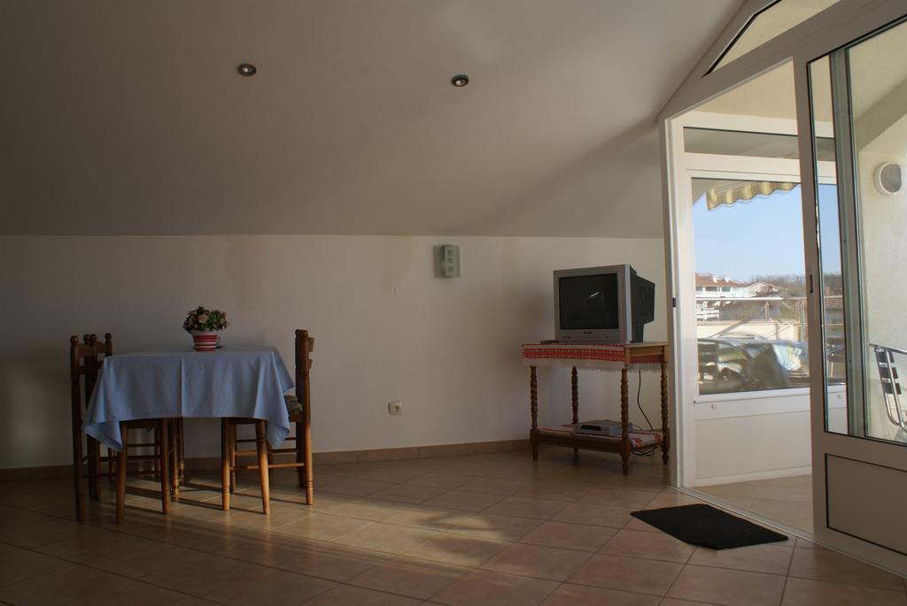 Apartments Robert Порат Экстерьер фото